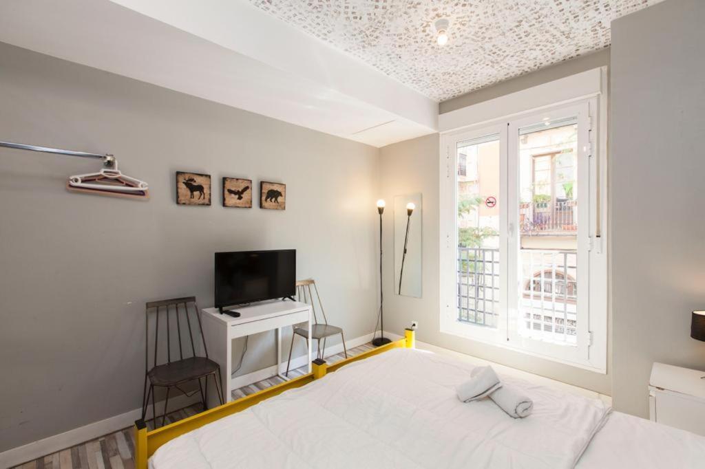 Heylola! Hostel Barcelona Exterior photo